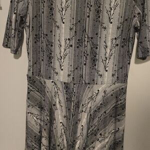 LuLaRoe Black and Gray Botanical Men's Shirt